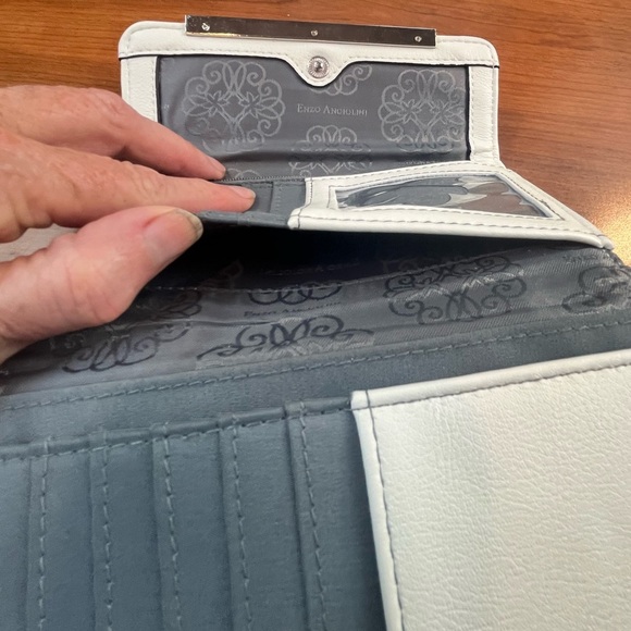 Enzo Angiolini Floral Wallet Tri-Fold Card Slot Zipper Pocket - Picture 7 of 14